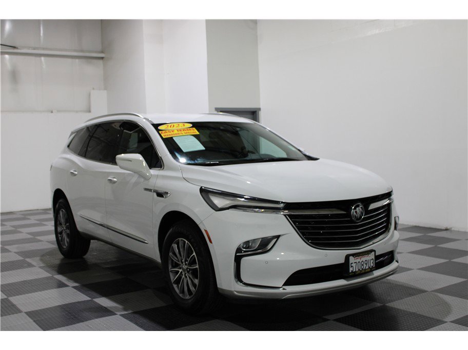 2023 Buick Enclave Essence Sport photo 2