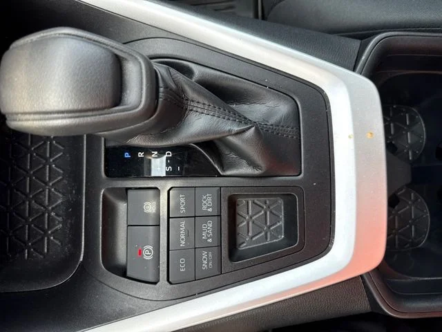 Certified Used 2019 Midnight Black Metallic Toyota LE image 30