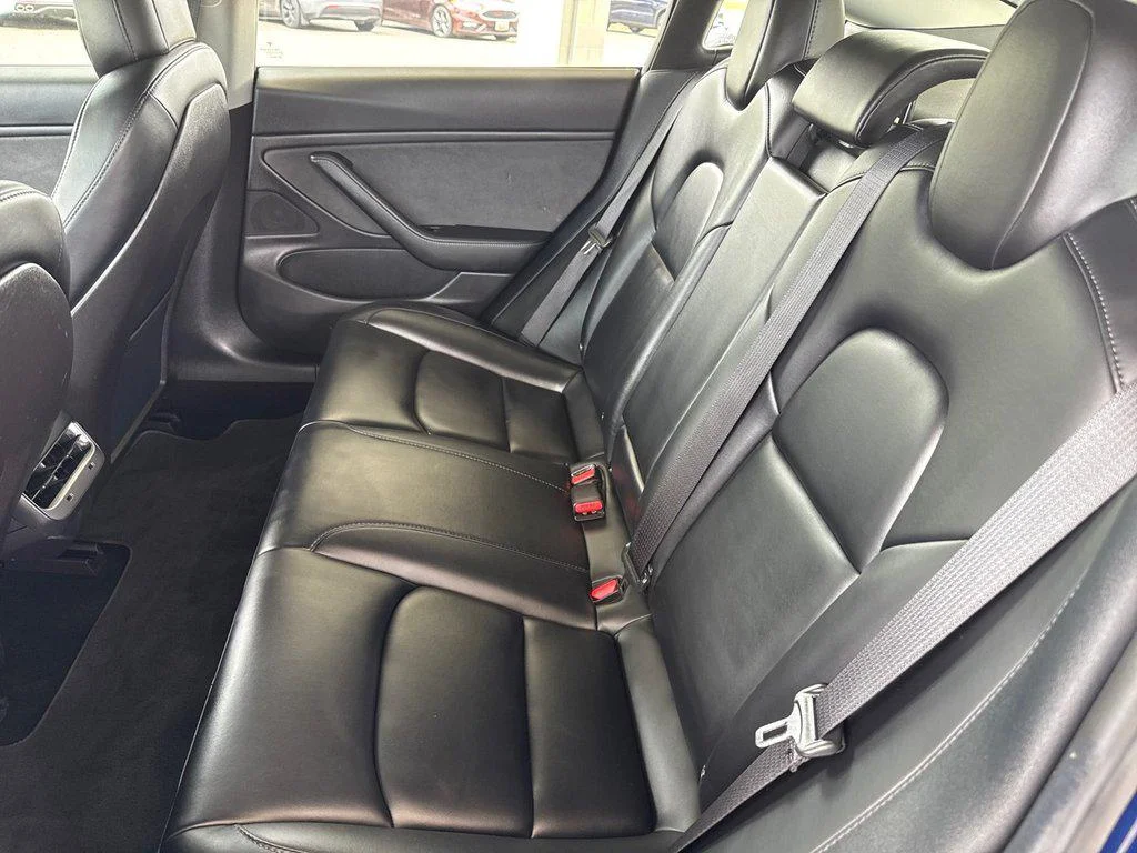 Used 2018 Deep Blue Metallic Tesla Long Range image 22