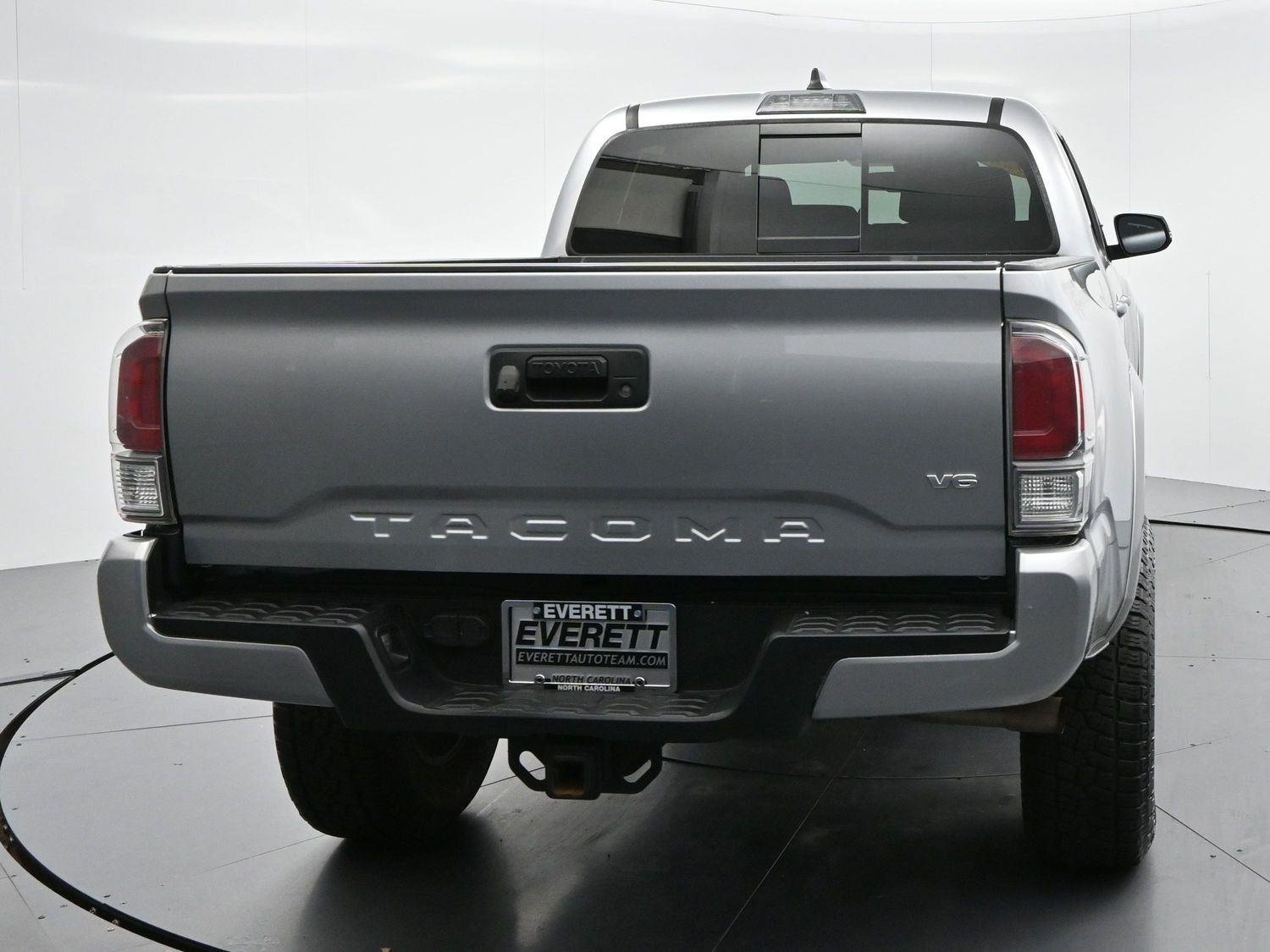Used 2020 Silver Sky Metallic Toyota SR5 image 6