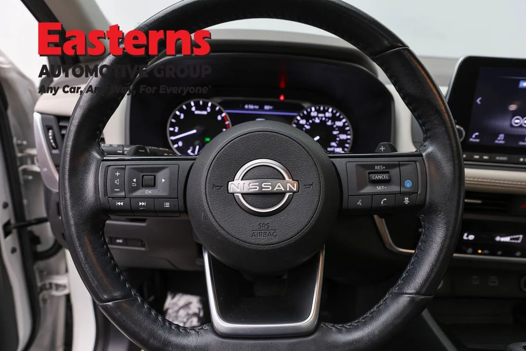 Used 2023 White Nissan SV image 10