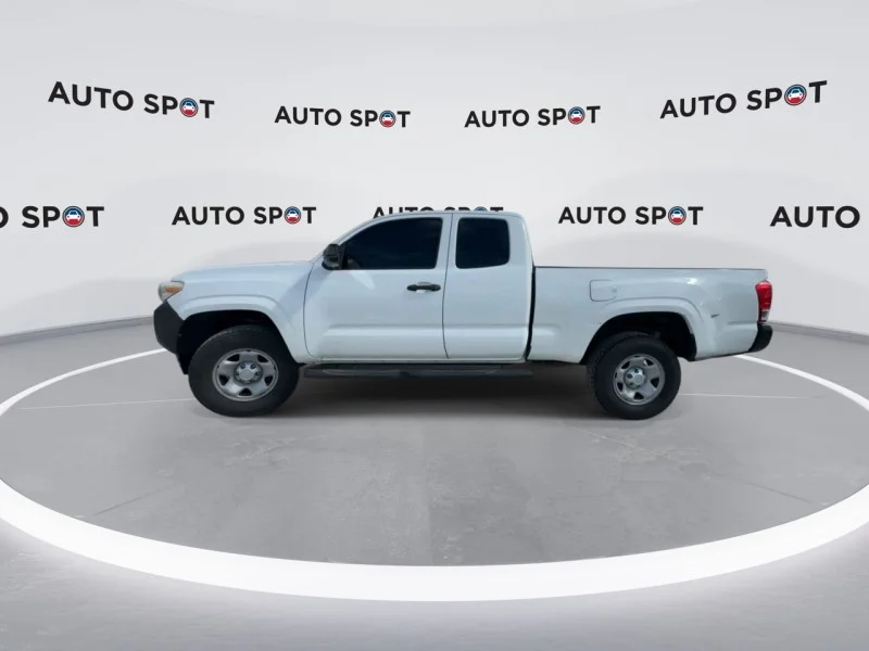 Used 2017 white Toyota SR image 5
