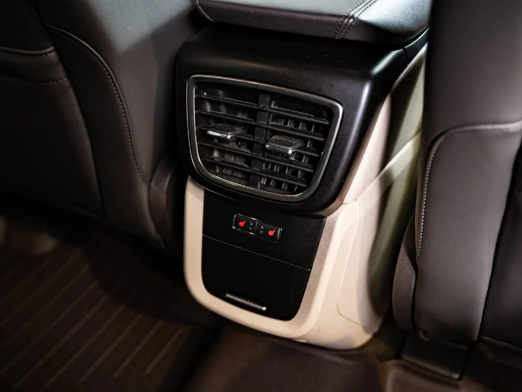 Used 2020 Pristine White Lincoln Reserve image 37