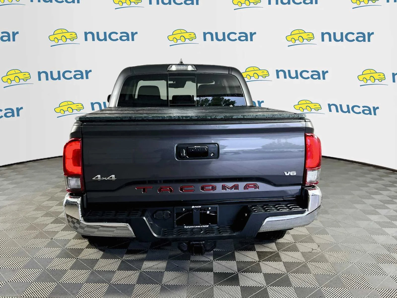 Used 2019 Magnetic Gray Metallic Toyota SR5 image 6