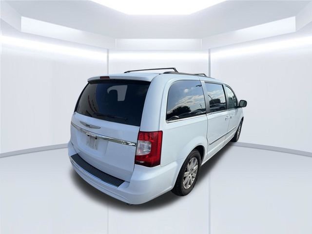 Used 2015 White Chrysler Touring image 6