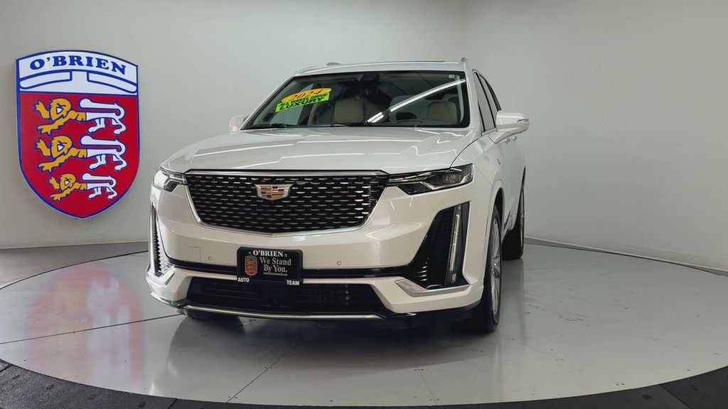 Used 2024 Crystal White Cadillac Premium Luxury image 9