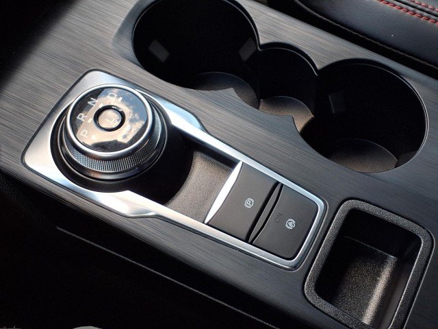 2026 Ford Escape ST-Line - Photo 17