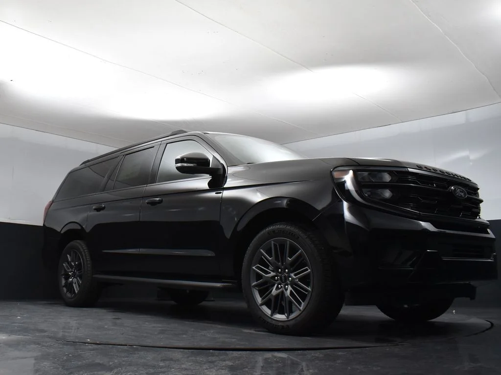 New 2026 Black Ford Platinum image 29