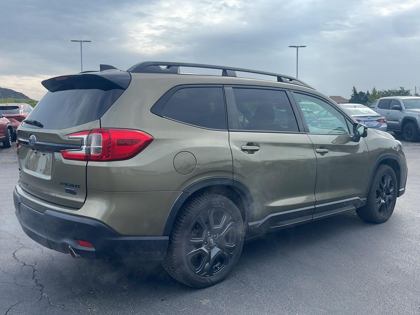 Used 2023 Autumn Green Metallic Subaru Onyx Edition Limited image 11