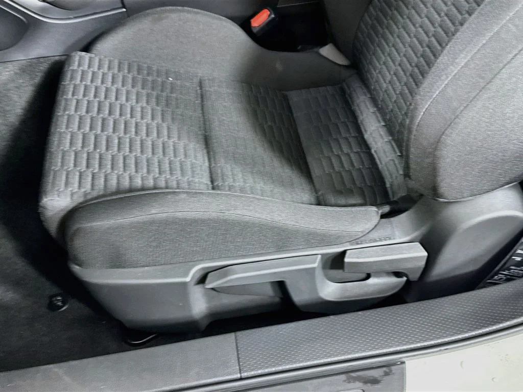Used 2024  Toyota Base image 23