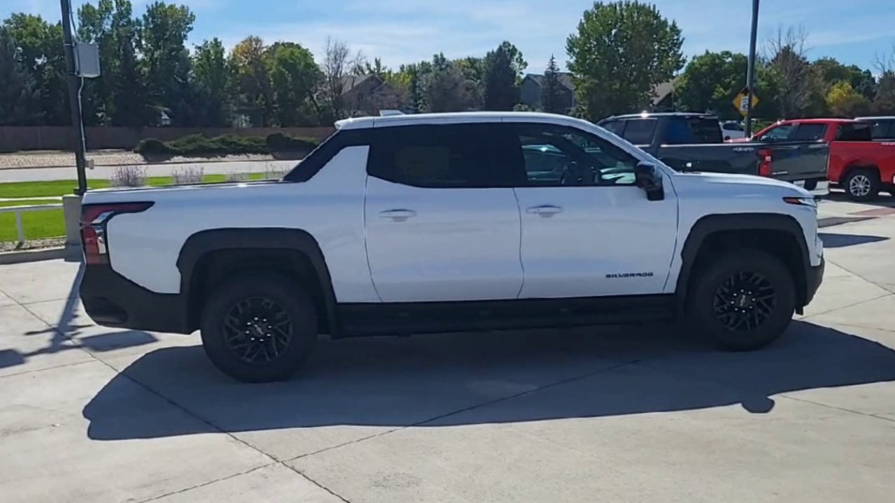 2026 Chevrolet Silverado EV LT - Photo 40