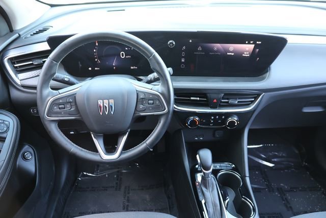 Used 2025 Summit White Buick Preferred image 18
