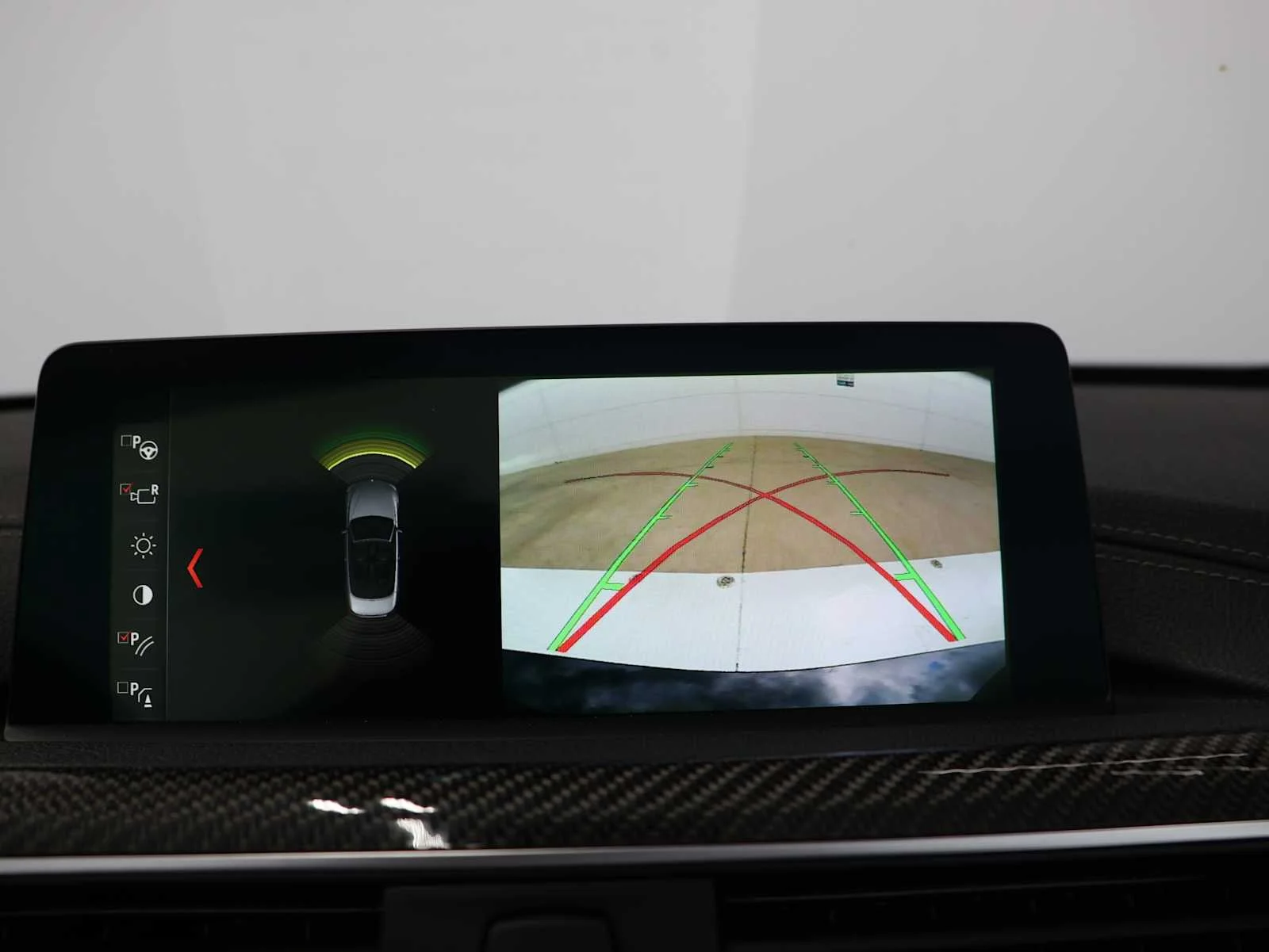 Used 2018 Black Sapphire Metallic BMW  image 18