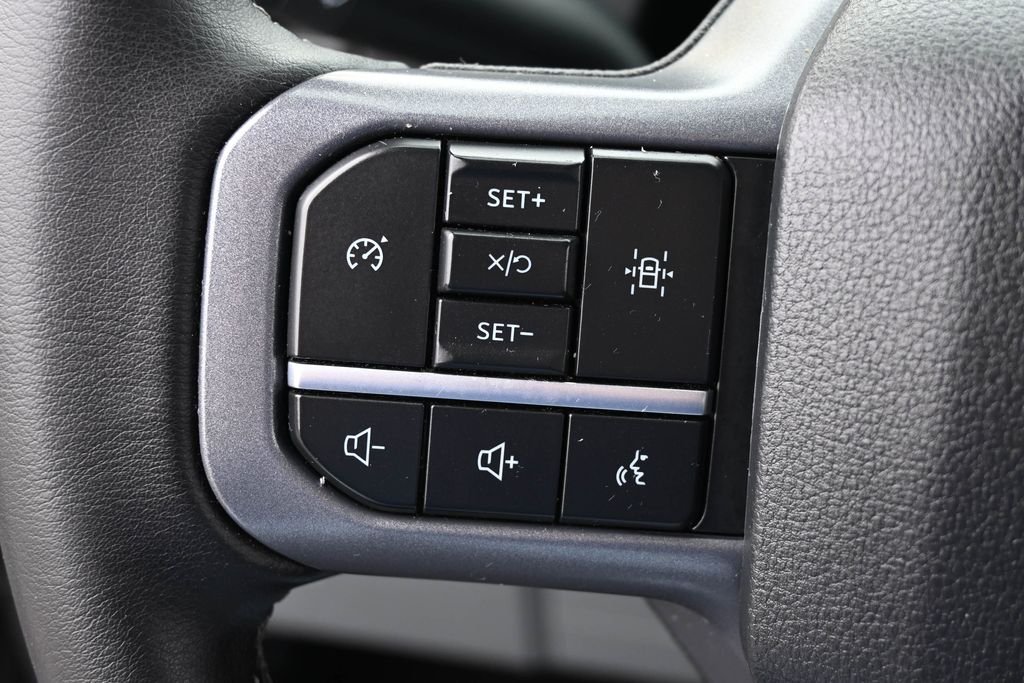 Used 2025 Gray Ford XLT image 31