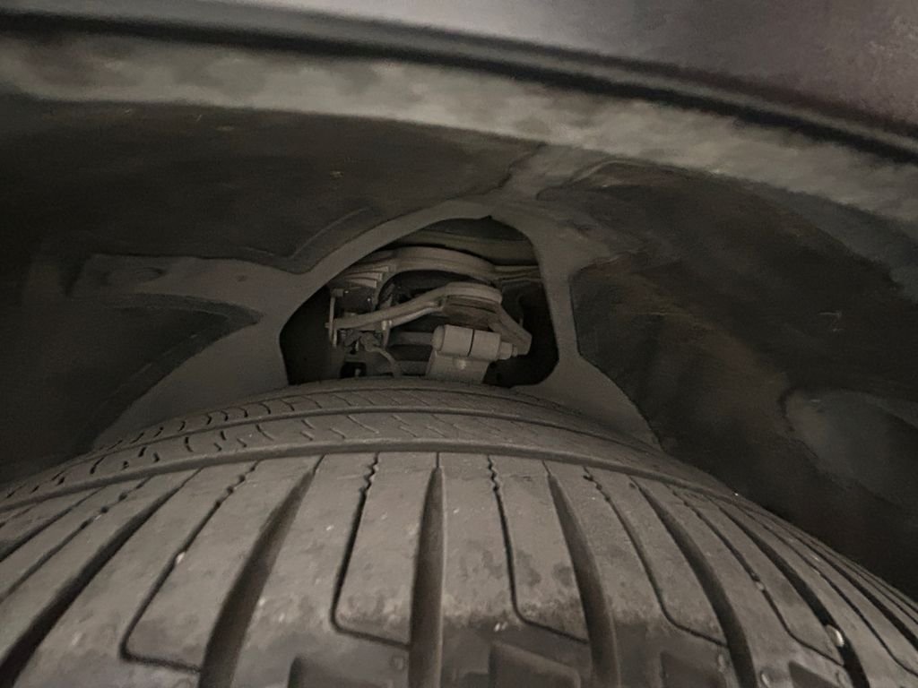 Used 2025  Tesla Long Range image 22