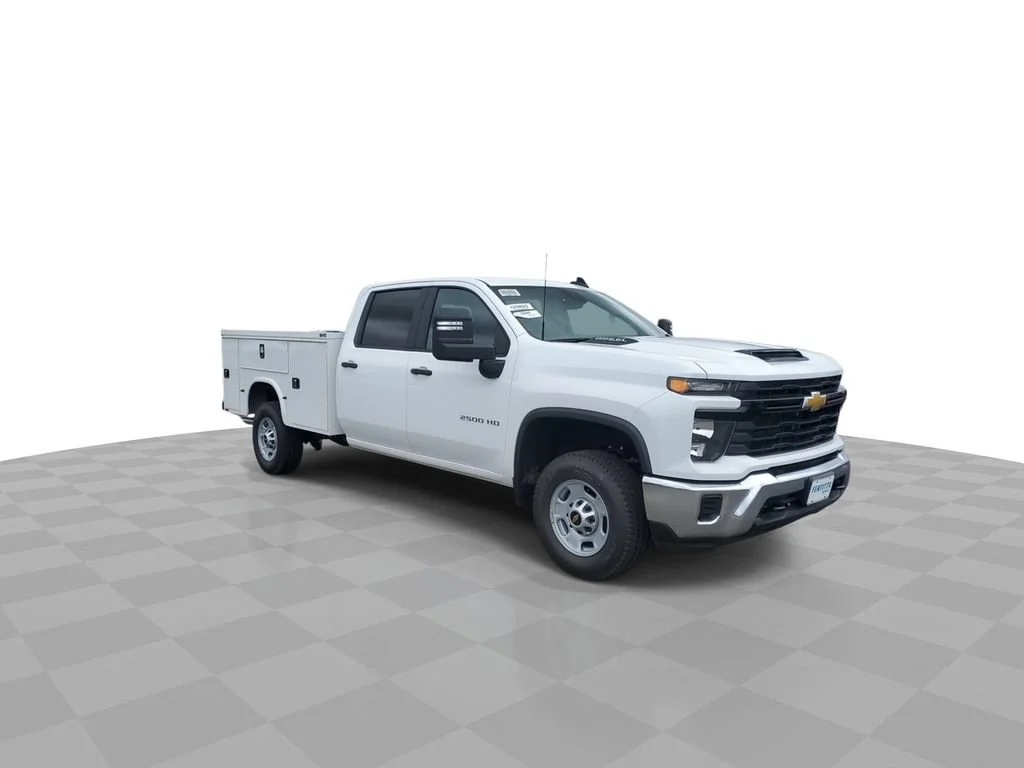 New 2026 Summit White Chevrolet WT image 2