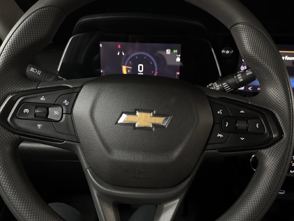 Used 2025 Sterling Gray Metallic Chevrolet LT image 20