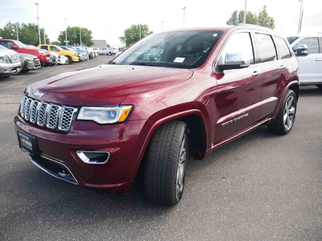 Used 2017 Red Jeep Overland image 3