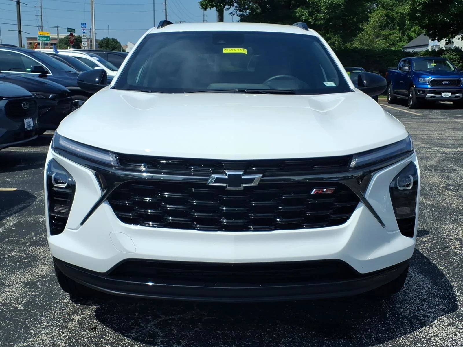 Certified Used 2025 Summit White Chevrolet 2RS image 27