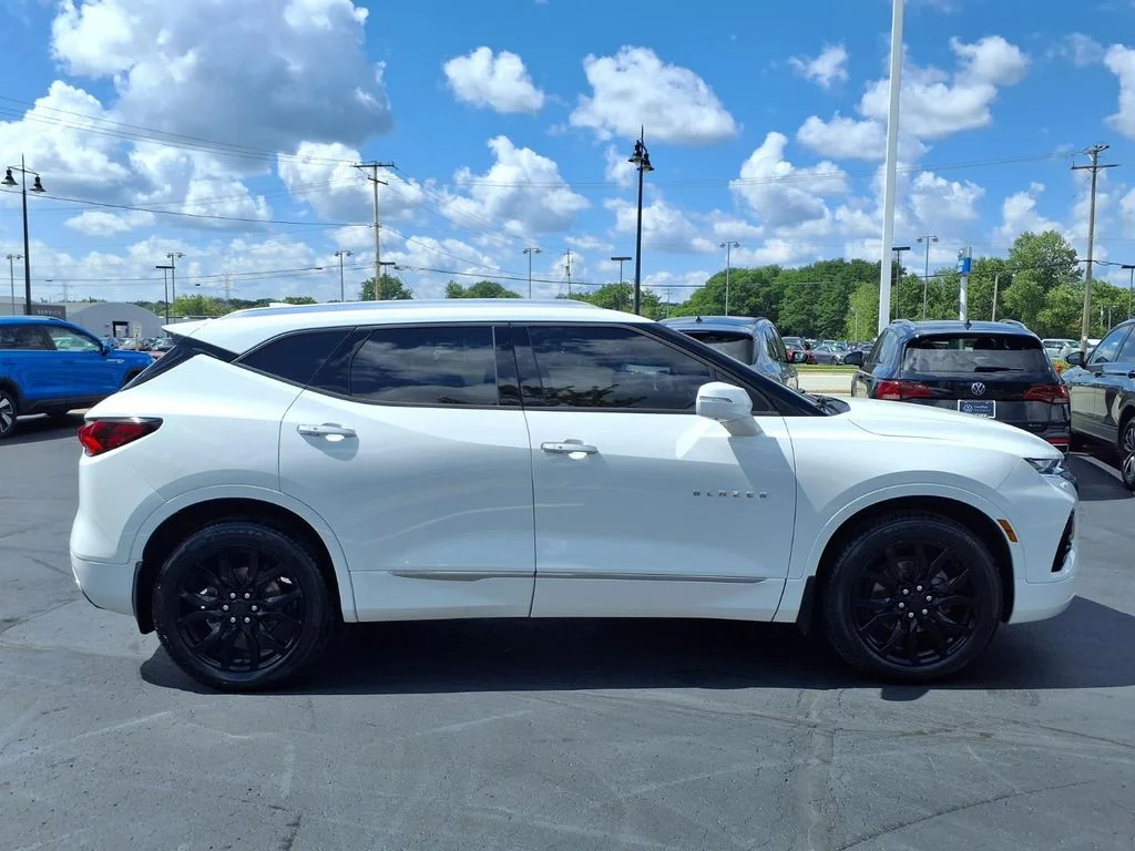 Used 2019 Summit White Chevrolet Premier image 3