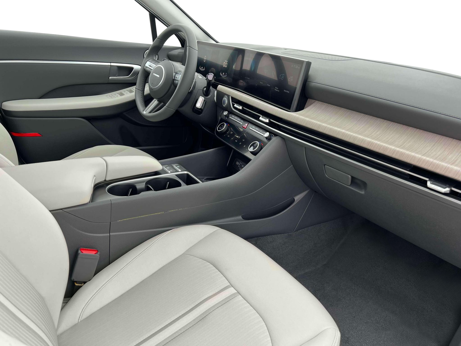 New 2025 White Hyundai SEL image 15