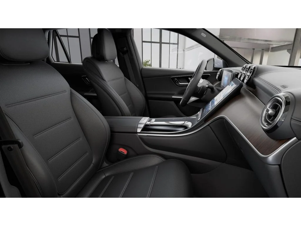 New 2027 White Mercedes-Benz GLC 350e image 4