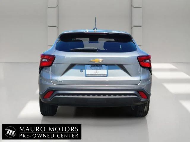 Used 2025 Gray Chevrolet LS image 4