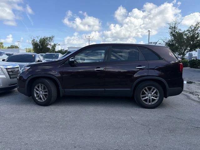 Used 2014 Red Kia LX image 2