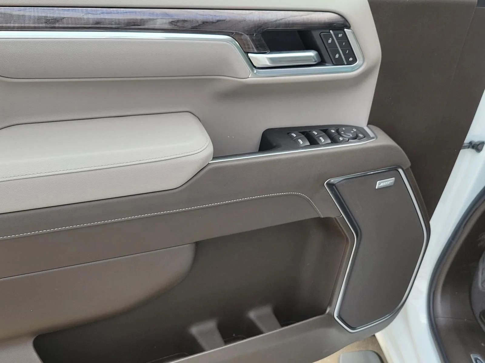2026 Chevrolet Silverado 1500 LTZ - Photo 13