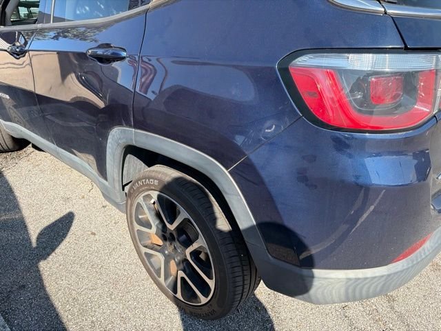 Used 2018 Blue Jeep Limited image 9