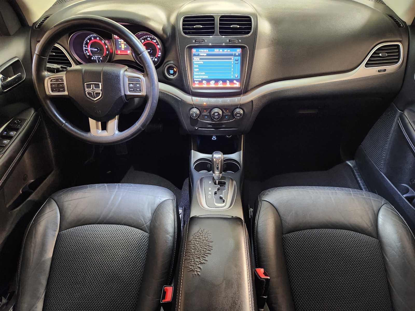 Used 2018 Pitch Black Clearcoat Dodge Crossroad image 4