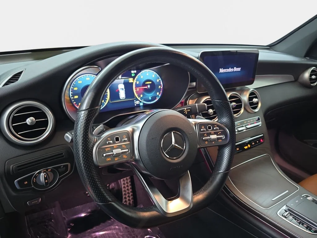 Used 2021 Silver Mercedes-Benz GLC 300 image 12