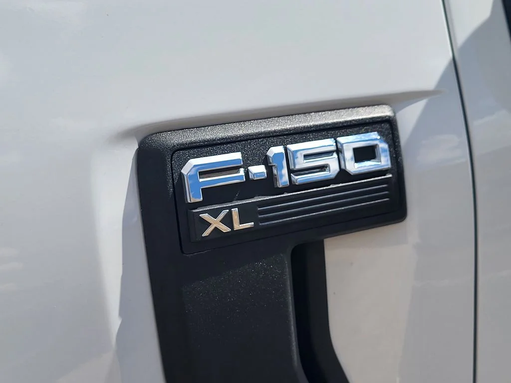 Used 2023 White Ford XL image 9
