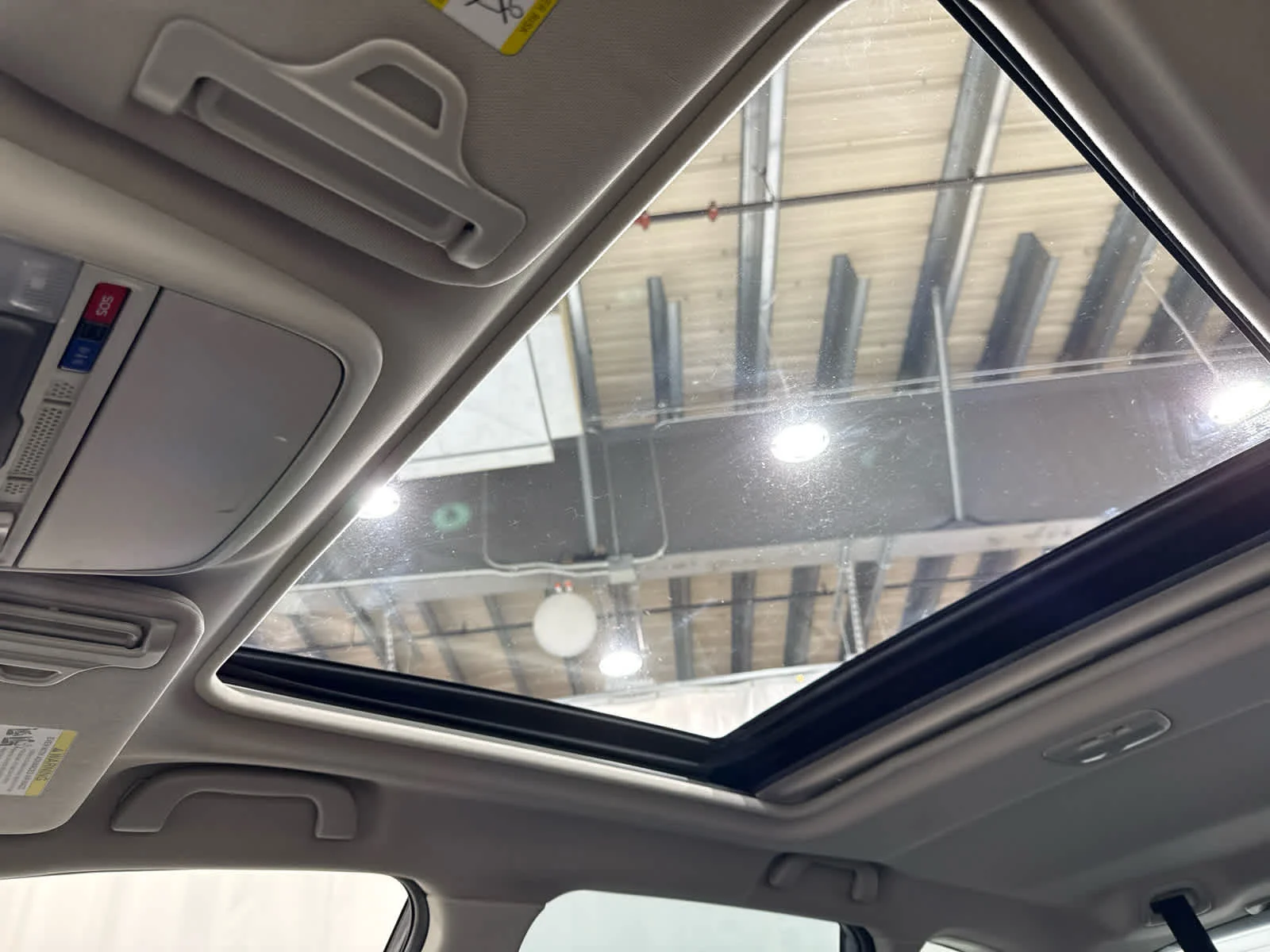 Used 2023  Subaru Premium image 21