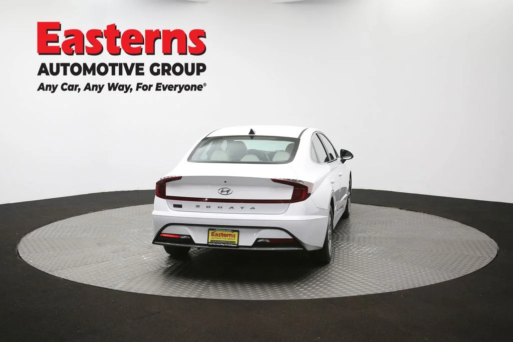 Used 2023 White Hyundai SE image 38