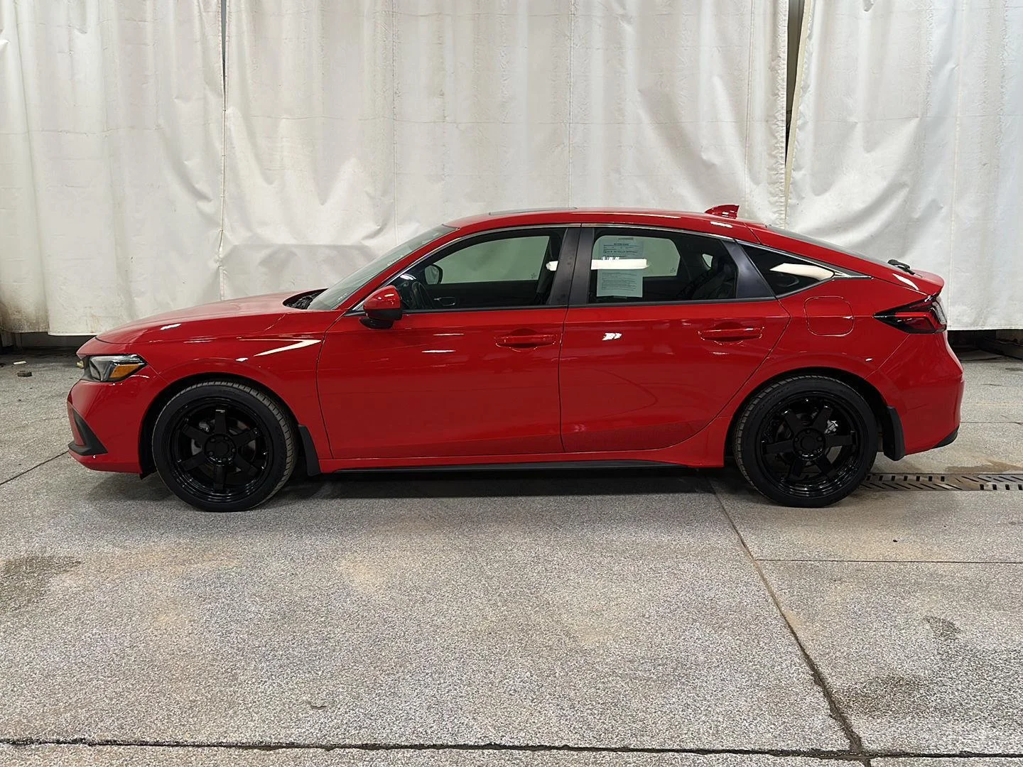 Used 2024 Honda Civic Hatchback EX-L with VIN 19XFL1H78RE003435 for sale in Waconia, Minnesota
