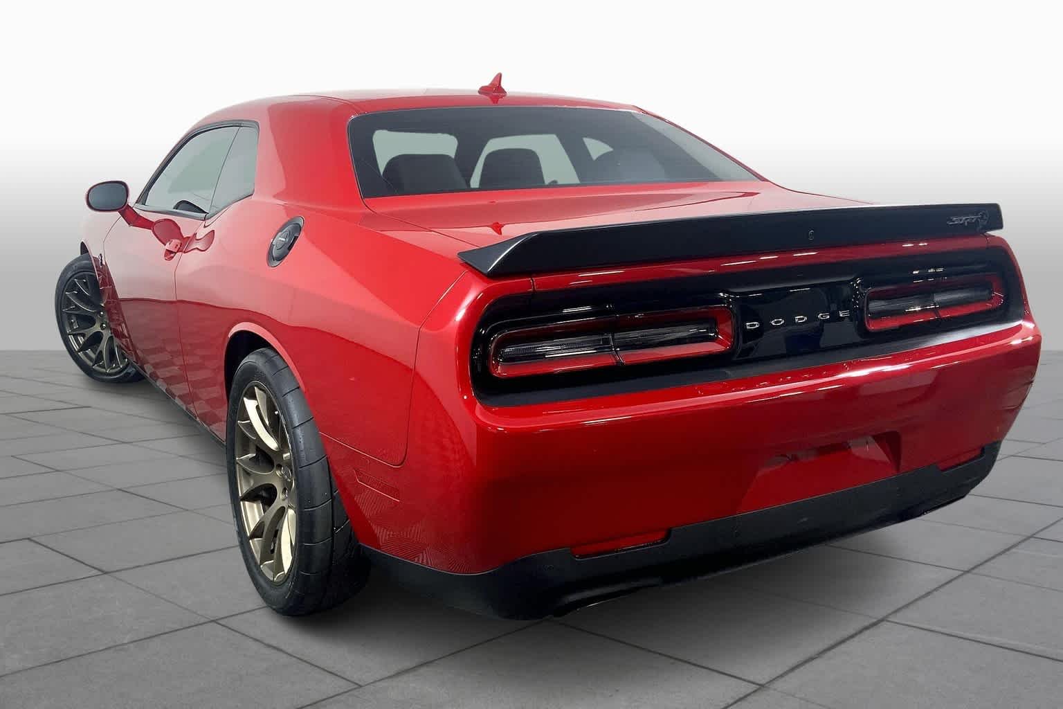 Used 2017 Redline Red Tricoat Pearl Dodge SRT Hellcat image 11
