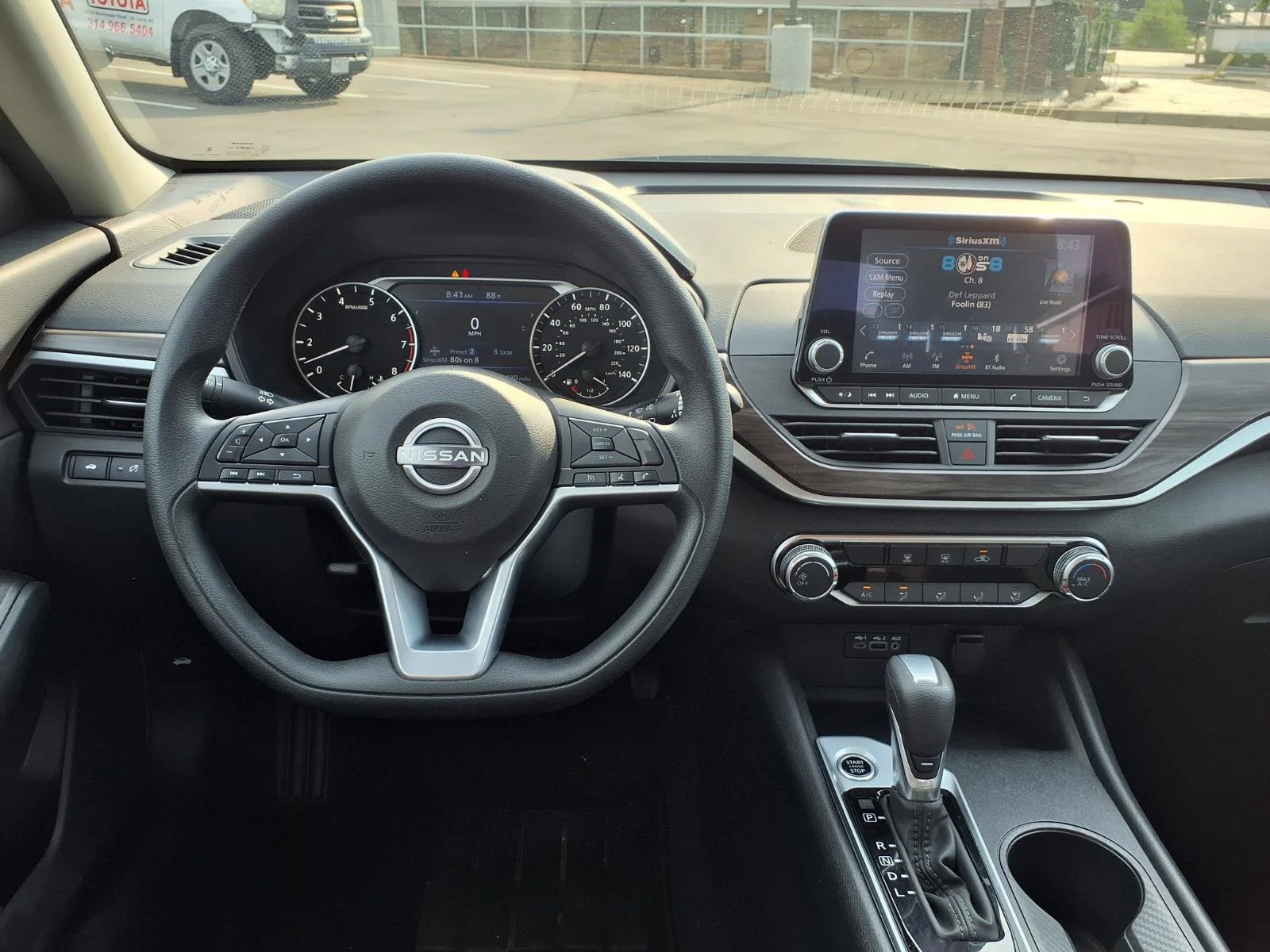 Used 2025 Glacier White Nissan SV image 5
