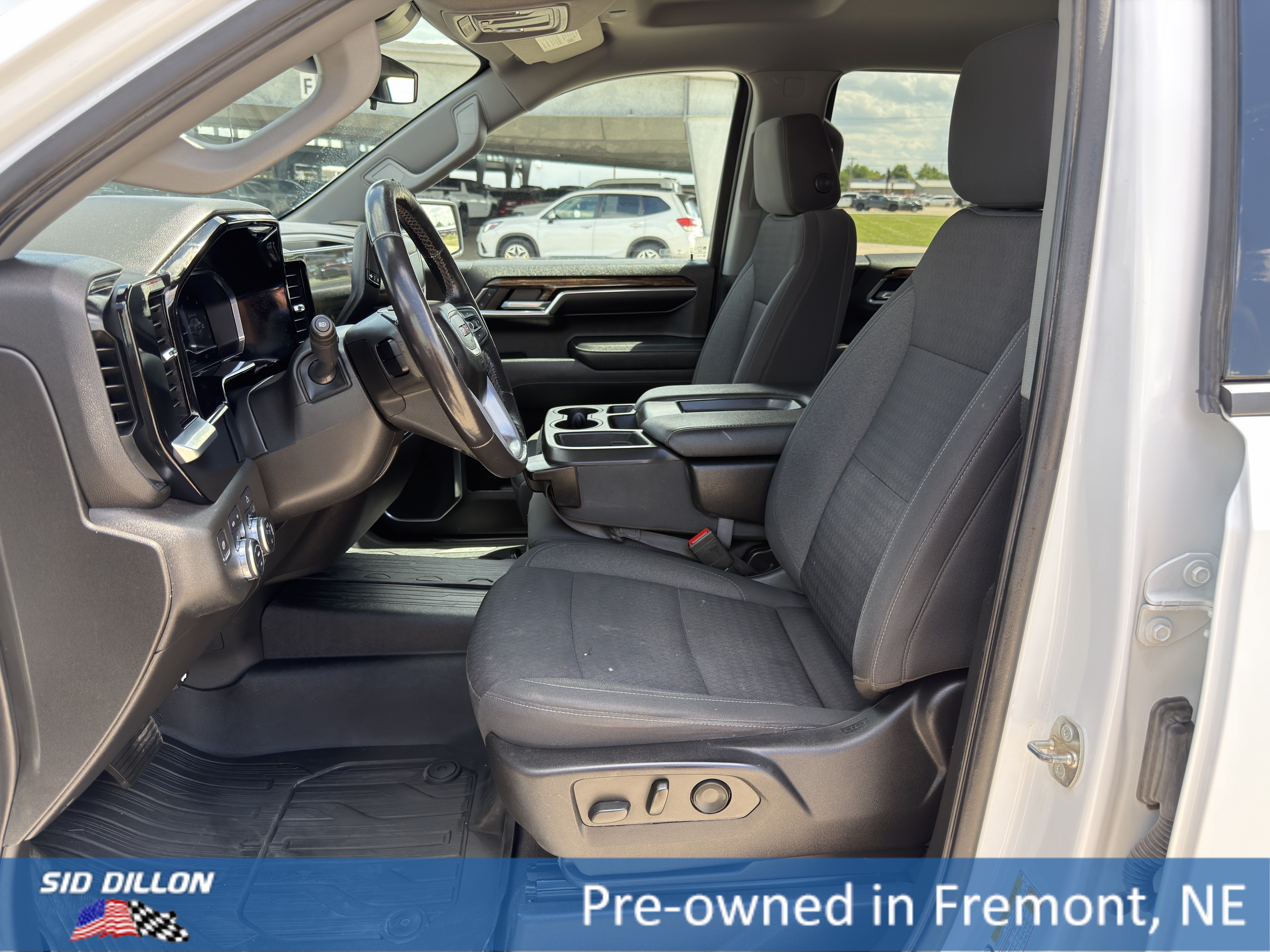 Used 2022 Summit White GMC Elevation image 13