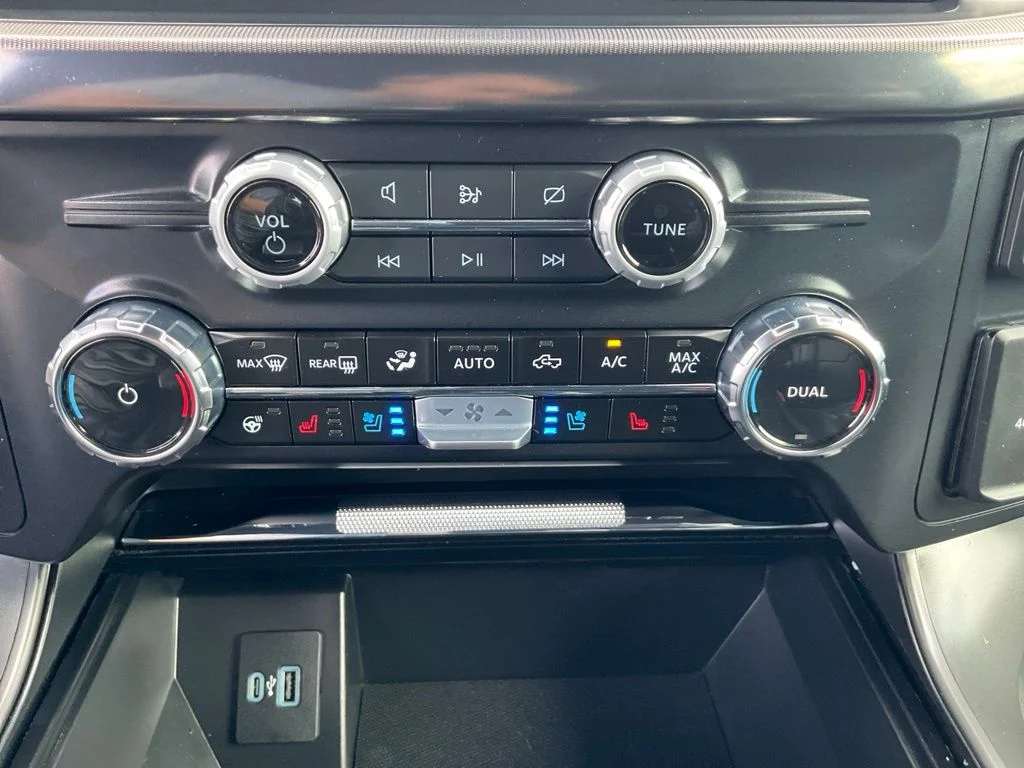 Used 2024 Silver Ford Lariat image 24