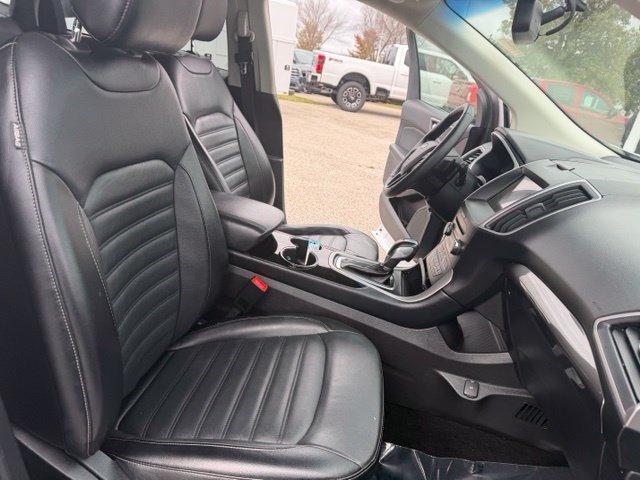 Used 2018 Oxford White Ford SEL image 36