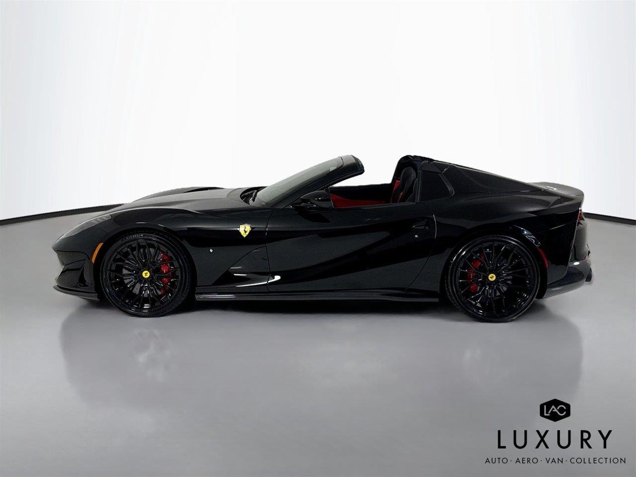 Used 2021 Nero Ferrari  image 8