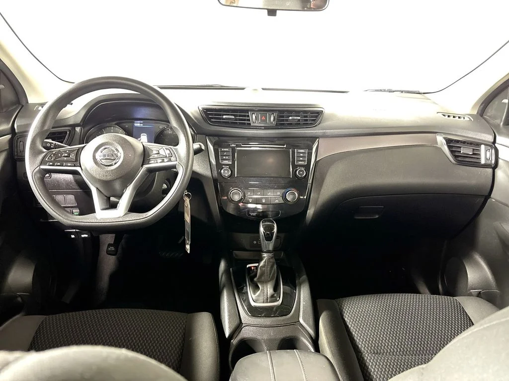 Used 2019 Black Nissan S image 12