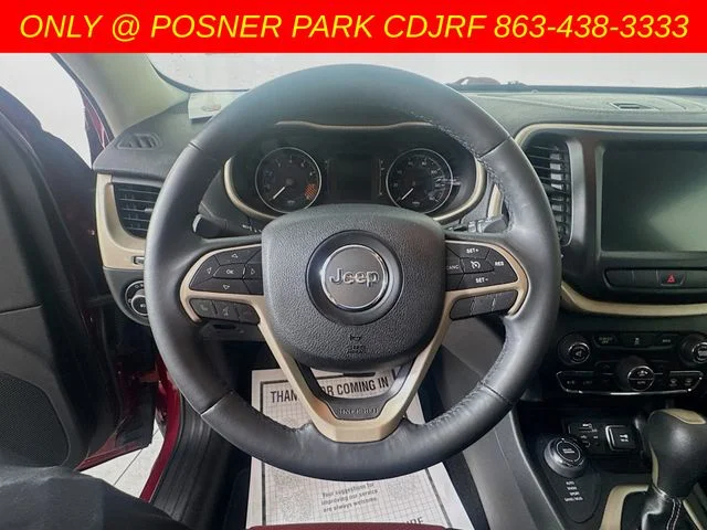 Used 2014 Red Jeep Latitude image 11