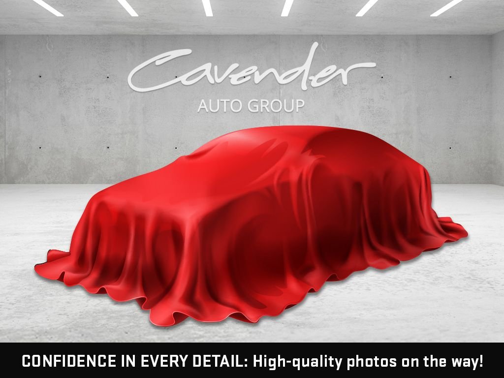 Used 2025 White Chevrolet LT image 13