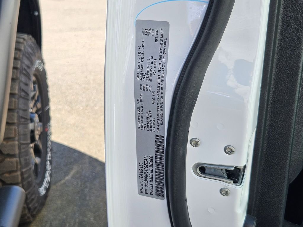 New 2026 Bright White Clear-Coat Exterior Paint RAM Laramie image 30