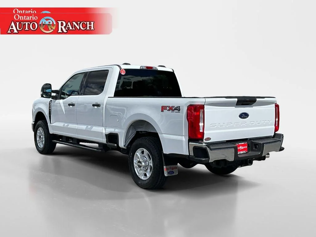 New 2026 Oxford White Ford F-250® XLT image 3