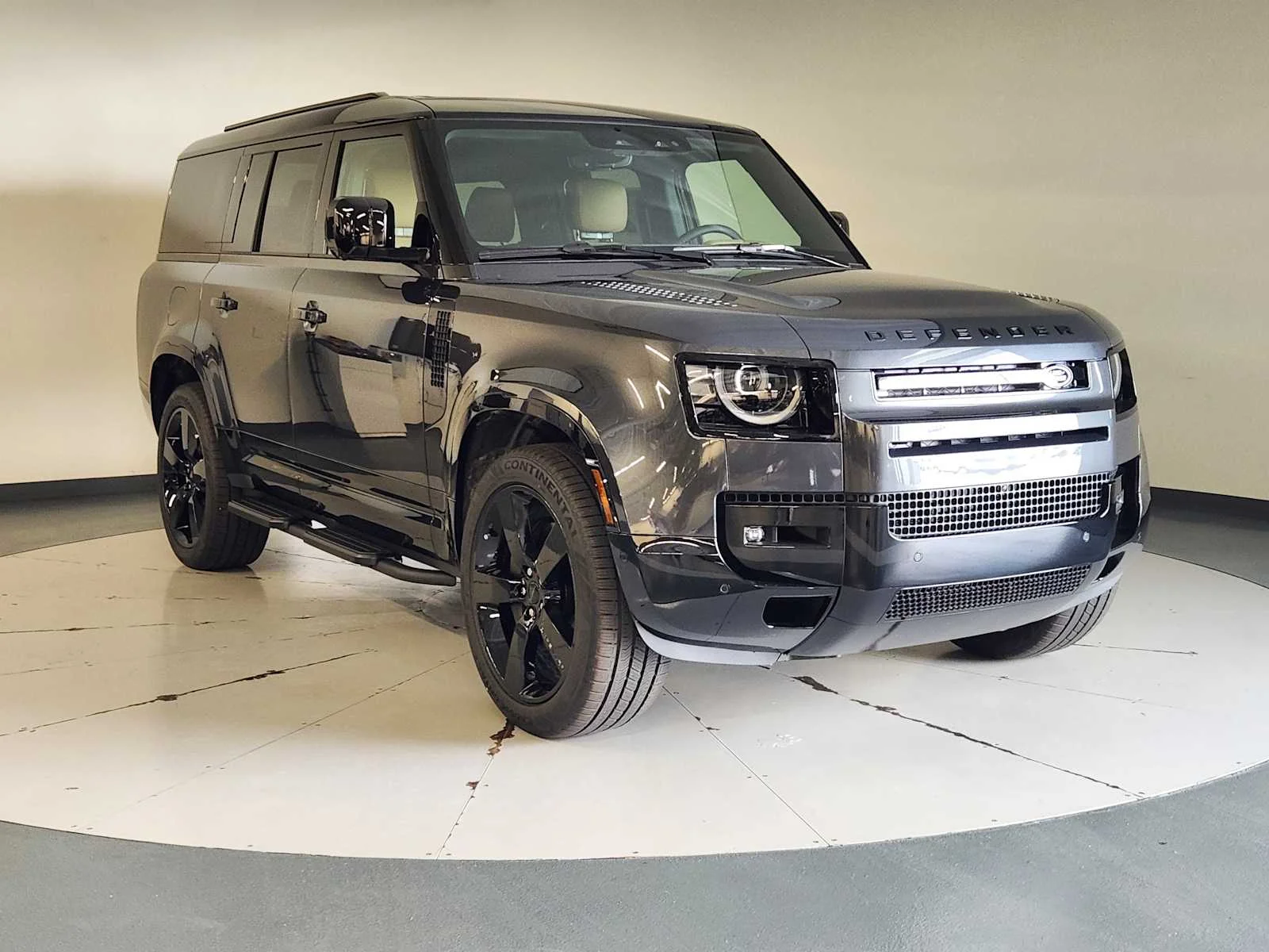 New 2026 Carpathian Grey Premium Metallic Land Rover X-Dynamic SE - 130 P400 image 12