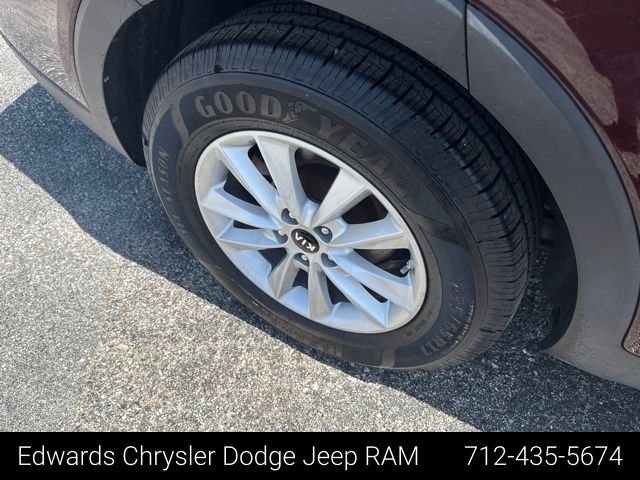 Used 2019 Purple Kia LX image 10