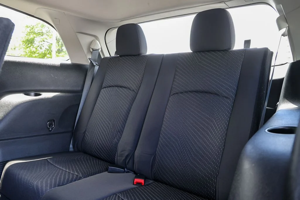 Used 2018 Silver Dodge SE image 31